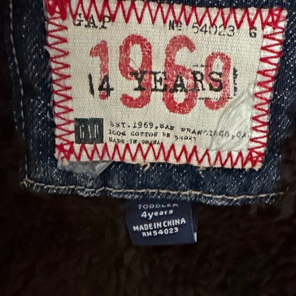 Vintage GAP Y2K Denim Fur Lined Sherpa Jacket Size 4